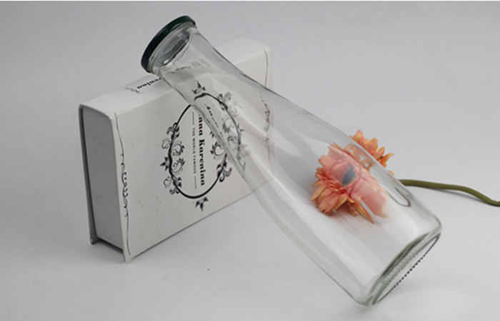 浅析玻璃瓶喷漆和原料调色的方法
